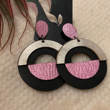 Load image into Gallery viewer, Geometric Circle Earrings