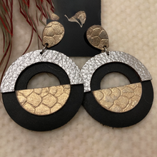 Load image into Gallery viewer, Geometric Circle Earrings