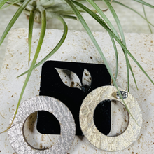 Load image into Gallery viewer, Circle Earrings