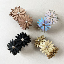 Load image into Gallery viewer, Daisy Bracelet