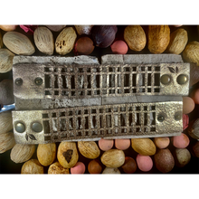 Load image into Gallery viewer, Grid Bracelet