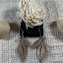 Load image into Gallery viewer, Leaf Earrings