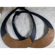 Load image into Gallery viewer, Two Tone Collar Necklace