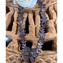 Load image into Gallery viewer, Flower Necklace