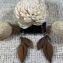 Load image into Gallery viewer, Leaf Earrings
