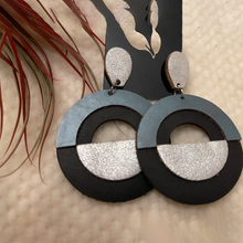 Load image into Gallery viewer, Geometric Circle Earrings