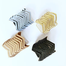 Load image into Gallery viewer, Zig-Zag Bracelet