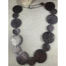 Load image into Gallery viewer, Dot Necklace