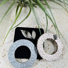 Load image into Gallery viewer, Circle Earrings