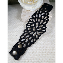 Load image into Gallery viewer, RaineDrop Bracelet