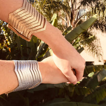 Load image into Gallery viewer, Zig-Zag Bracelet