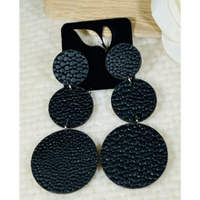 Load image into Gallery viewer, Hanging Circle Earrings