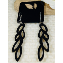 Load image into Gallery viewer, RaineDrop Earrings
