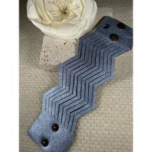 Load image into Gallery viewer, Zig-Zag Bracelet