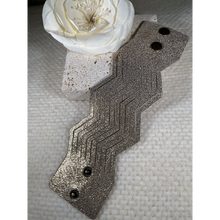 Load image into Gallery viewer, Zig-Zag Bracelet