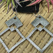 Load image into Gallery viewer, Diamond Cut Earrings
